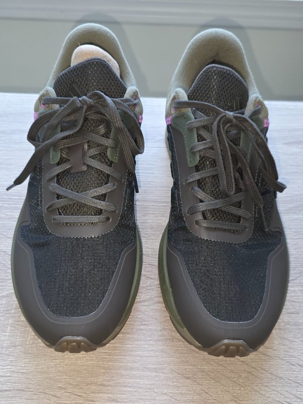 Used Women's Znchill Lightmotion Lifestyle Running Shoe Size 9M